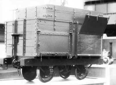 486_model węglarki drewnianej.jpg (308357 bytes)